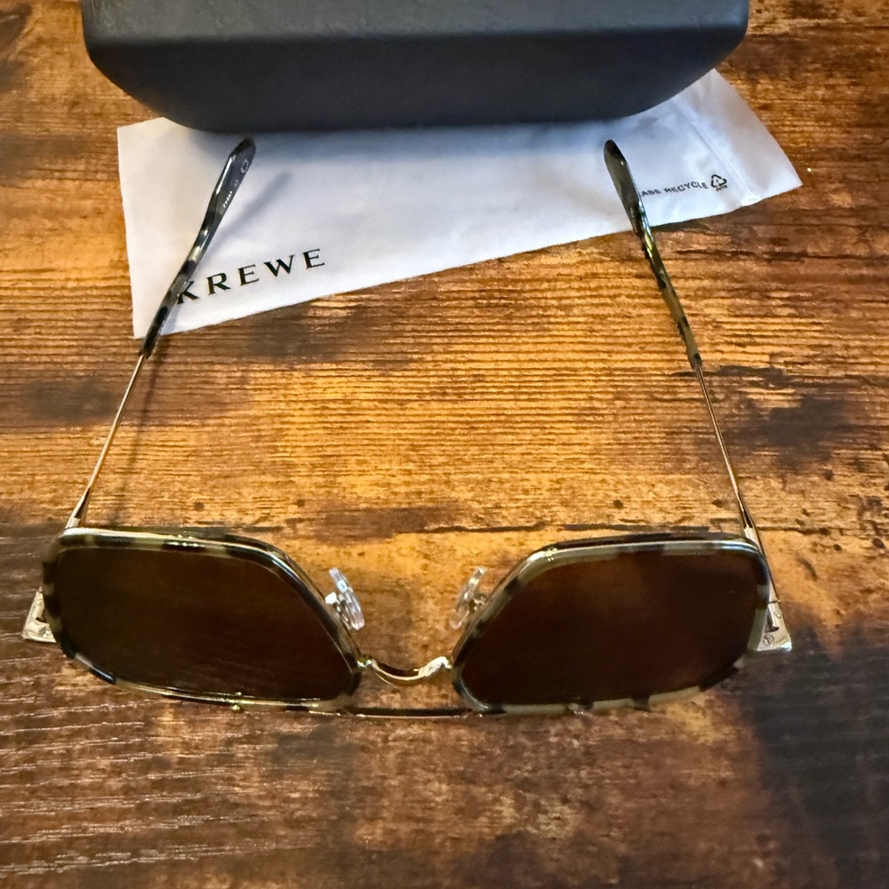 KREWE Hexagonal Gold Frame Sunglasses Emery Tortuga Unisex - Picture 2 of 8